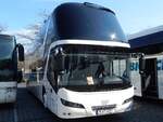 Neoplan Skyliner von Kings Travel aus Deutschland in Berlin.