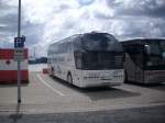 Neoplan Starliner von Krau�-Reisen aus Deutschland in Sassnitz.