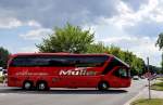 NEOPLAN STARLINER von M�LLER Reisen aus der BRD am 13.7.2013 in Krems an der Donau.