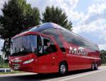 NEOPLAN STARLINER von M�LLER Reisen / BRD am 13.7.2013 in Krems an der Donau gesehen.