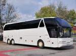 Neoplan Starliner aus Nieder�sterreich am 15.9.2014 in Krems gesehen.