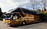 Neoplan Starliner von Platzl Reisen aus �sterreich in Krems gesehen.