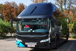 Neoplan Starliner von H�SSINGER Reisen aus �sterreich in Krems.
