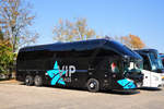 Neoplan Starliner von H�SSINGER Reisen aus �sterreich in Krems.
