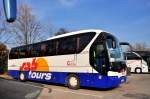 NEOPLAN TOURLINER von SAB-tours aus �sterreich.Krems,Oktober 2012.