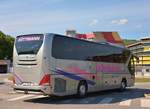 Neoplan Tourliner von R�TTIMANN Reisen aus der CH im Mai 2018 in Krems.