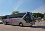 Neoplan Tourliner von R�TTIMANN Reisen aus der CH im Mai 2018 in Krems.