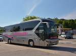 Neoplan Tourliner von R�TTIMANN Reisen aus der CH im Mai 2018 in Krems.