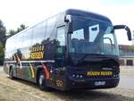 Neoplan Tourliner von Rügen Reisen aus Deutschland in Sassnitz.
