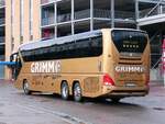 Neoplan Tourliner von Grimm Reisen aus Deutschland im Stadthafen Sassnitz.