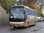 Neoplan Tourliner von Grimm Reisen aus Deutschland im Stadthafen Sassnitz.