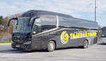 Scania Irizar von  TAJHMAN Tours  aus Maribor steht im November 2019 am Busparkplatz von Schloss Sch�nbrunn
