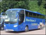 Scania OmniExpress von F�rst-Reisen/Weltenbummler aus Deutschland im Stadthafen Sassnitz.