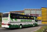 SETRA S300er-Serie von BERNHUBER Reisen aus Nieder�sterreich im Oktober 2012 in Krems gesehen.
