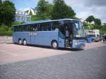 Setra 417 GT-HD von Wollschl�ger/Weltenbummler aus Deutschland im Stadthafen Sassnitz.