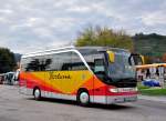 Setra 411 HD von Fortuna Reisen aus �sterreich am 27.9.2014 in Krems.