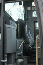 Der Vordereinstieg des Setra S 416 HDH der '100 Jahre Otto Kässbohrer Edition' von Perseus-Reisen aus Neumarkt-St.