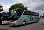 Setra 416 HDH von der Hans Wild Bustouristik aus der BRD im Juni 2015 in Krems gesehen.