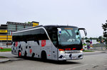 Setra 415 HD von Retter Reisen aus �sterreich in Krems gesehen.