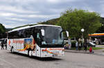 Setra 415 GT-HD von Scharinger Reisen aus �sterreich in Krems gesehen.