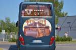 Tolles Aussendekor hinten am Setra 416 HDH von K�NIG Reisen aus der BRD.
