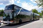 Setra 517 HDH von SCH�FER Reisen aus der BRD 06/2017 in Krems.