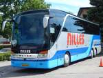 Setra 416 HDH von Nilles aus Dänemark in Sassnitz.