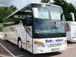 Setra 415 GT-HD von Schweizer aus Deutschland im Stadthafen Sassnitz.