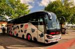 Setra 516 HD HR22R48 von Retter Reisen aus �sterreich im Mai 2014 in Krems.