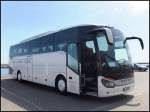 Setra 515 HD von Schröder Neuss aus Deutschland im Stadthafen Sassnitz.