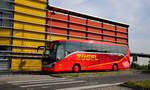 Setra 515 HD von Z�gel Reisen aus der BRD in Krems gesehen.