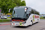 Setra 515 HD von H�llm�ller Reisen aus Nieder�sterreich in Krems.