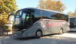 Setra S 511 HS vom Busbetrieb �STREICHER aus Freiamt steht auf dem Busplatz der Veterama Mannheim, Oktober 2018