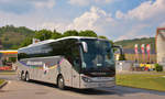 Setra 517 HD von M�ckenhausen Reisen aus der BRD im Mai 2018 in Krems.