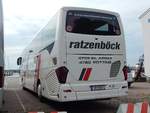 Setra 515 HD von Ratzenböck aus Deutschland im Stadthafen Sassnitz.