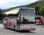 Van Hool T917 Astron von Heuberger Reisen aus Ober�sterreich in Krems gesehen.