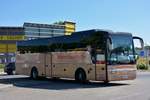 Van Hool T915 Alicron von Richard Brandstetter Reisen aus �sterreich 06/2017 in Krems.