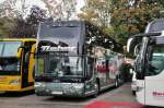 Van Hool von Tieber Busreisen + Reiseb�ro aus der Steiermark/�sterreich am 12.Juli 2014 in Krems gesehen.