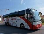 VDL Berkhof mit Hebeb�hne f�r Menschen mit Behinderung von Blaguss Reisen aus Wien.