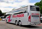 Volvo 9700 von Zellinger Reisen aus �sterreich am 10.5.2014 in Krems gesehen.