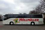 VOLVO 9700 von H�llm�ller Reisen aus �stereich am 22.11.2014 in Krems.