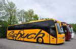 VOLVO 9700 von Schuch Reisen aus �sterreich am 4.5.2015 in Krems unterwegs.
