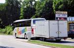 Volvo 9700 mit einem Radanh�nger von Brunner Reisen aus Nieder�sterreich in Krems unterwegs.