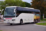 Volvo 9700 von Naderer Reisen aus Ober�sterreich in Krems gesehen.