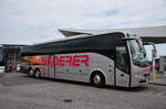 Volvo 9700 von Naderer Reisen aus �sterreich in Krems gesehen.