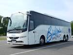 Volvo 9900 von Blåklintsbuss aus Schweden in Neubrandenburg.