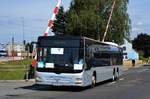 Zeltweg, Weiss MAN Lion´s City L (ex Dr.Richard) als Airpower Shuttle beim Bahnhof Zeltweg.