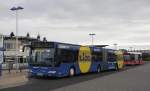 Mercedes Gelenkbus mit LIDL Werbung am 23.11.2013 am ZOB in Westerland  auf Sylt.