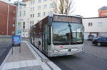 O530 Facelift Solo 3 T�rer steht am 25.3.2017 am Willy-Brandt-Platz und macht Pause.