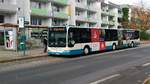 ......NB SW 585 der Stadtwerke Neubrandenburg auf der Linie 9 auf dem Datzeberg mit dem Ziel Busbahnhof und seinem Traffic Board f�r die Sparkasse   November 2017 